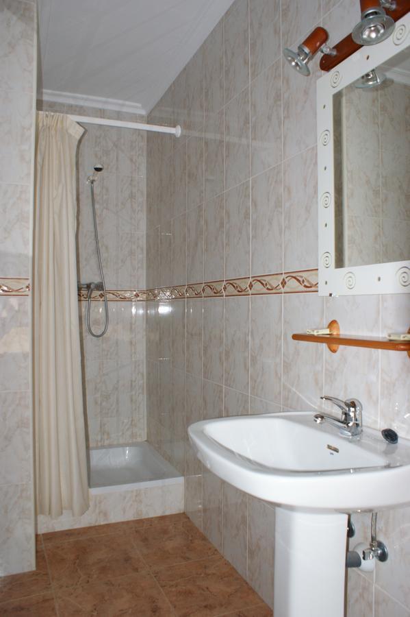 Hostal Carazo Torquemada Екстер'єр фото