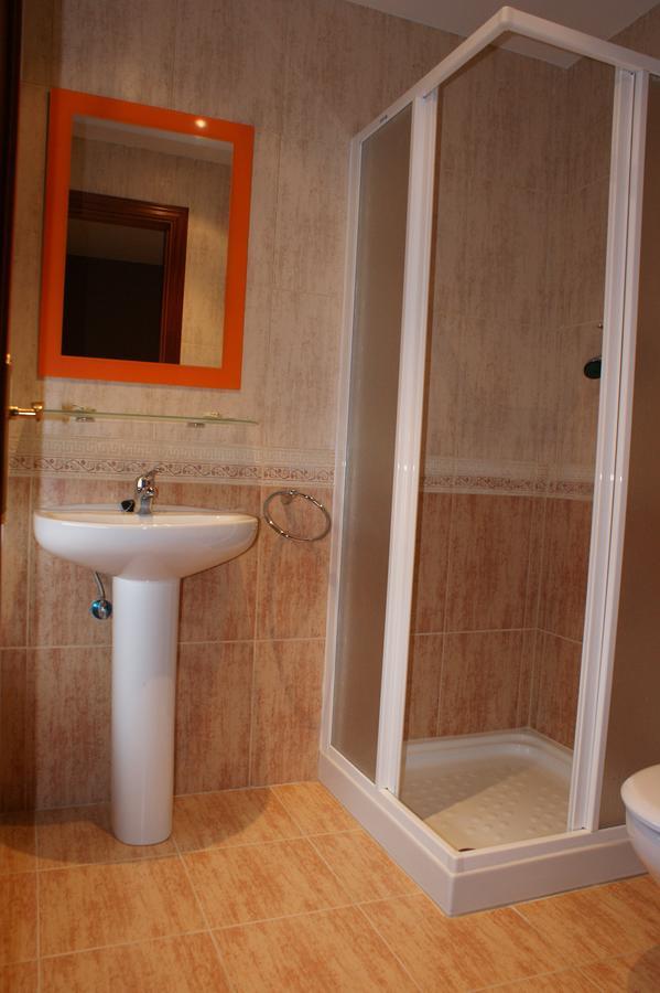 Hostal Carazo Torquemada Екстер'єр фото