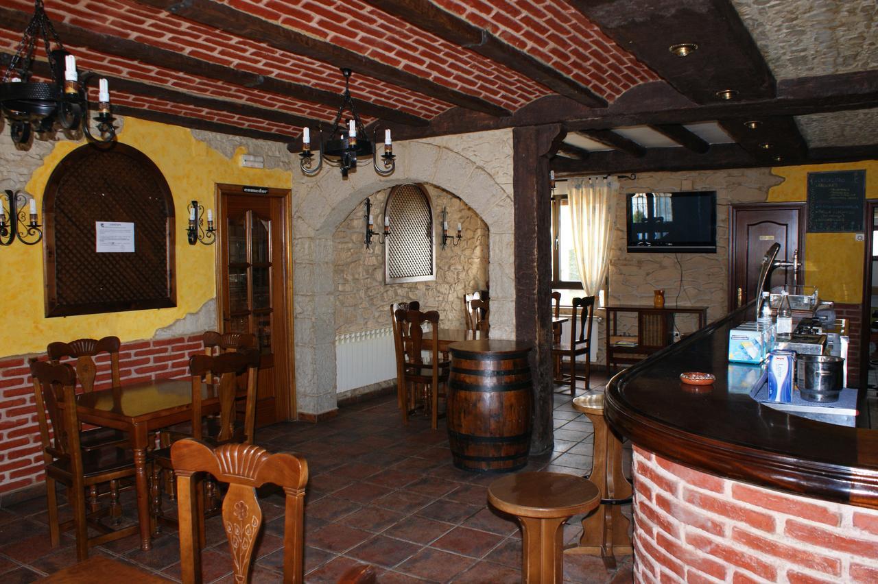 Hostal Carazo Torquemada Екстер'єр фото